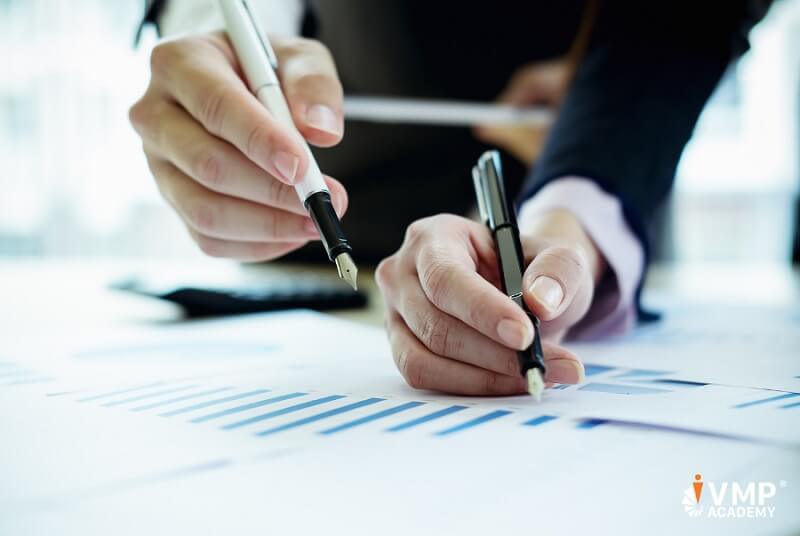 Ghi nhận và đánh giá thành tích của nhân viên