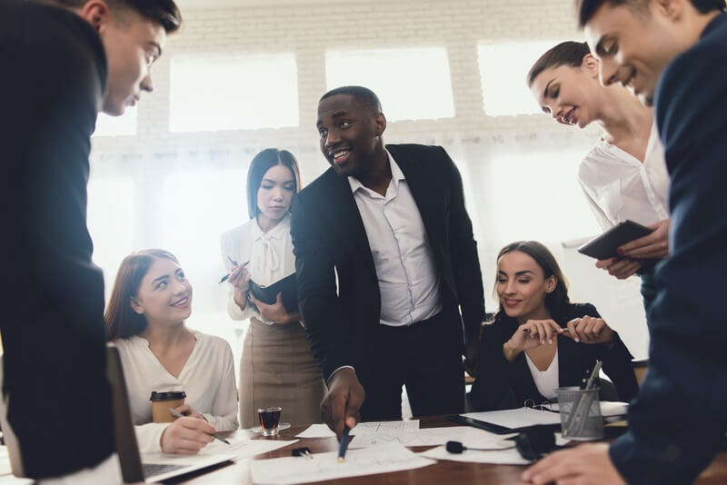 Collaborative Leadership Là Gì? Lợi ích và Đăch điểm của Lãnh đạo hợp tác